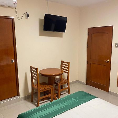 Tariri Hotel Pucallpa Esterno foto